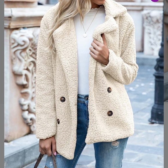 BNWT Beige Plush Peacoat - Picture 4 of 5